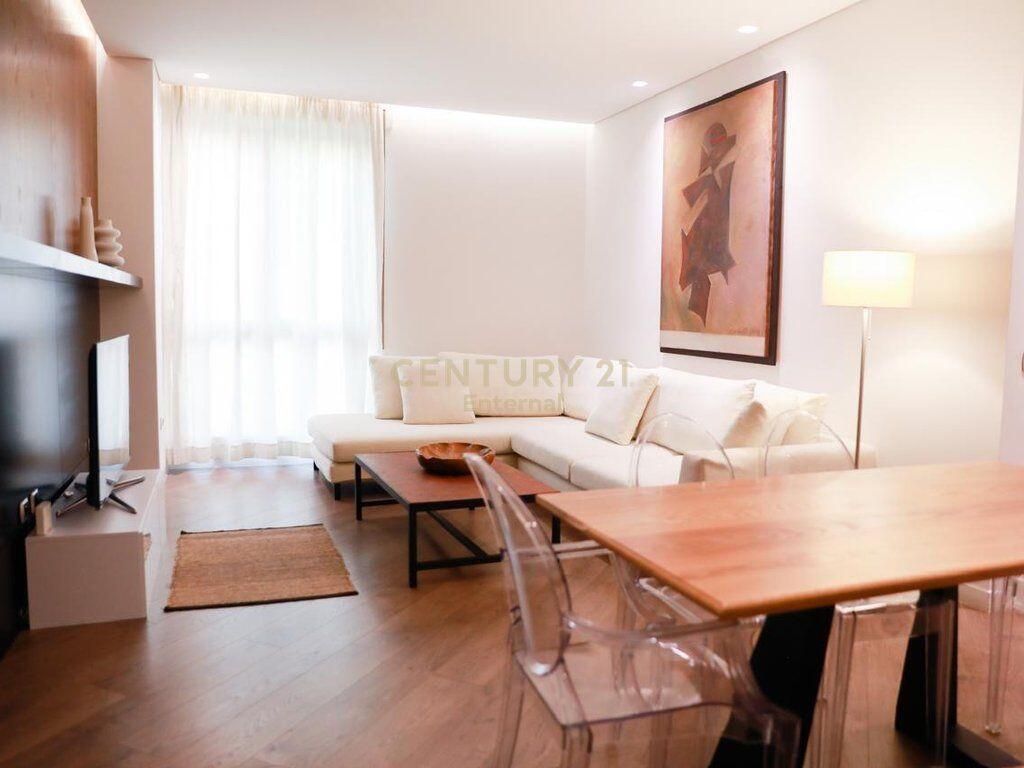 Apartament 2+1+2 per Shitje tek Rruga e Dibres