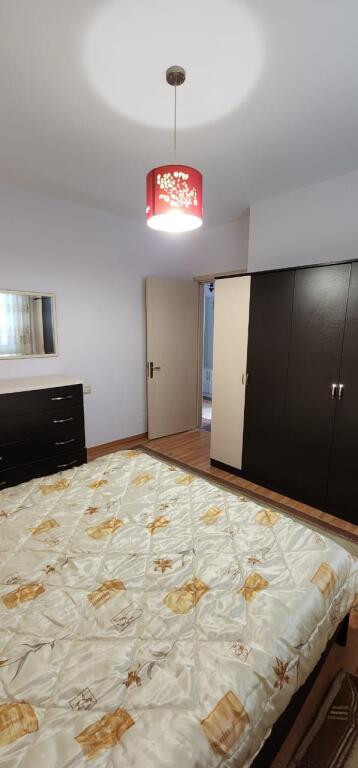 Apartament 1+1 me qira – Shtëpi private afer me rrugen Muhamet Gjollesha !!
