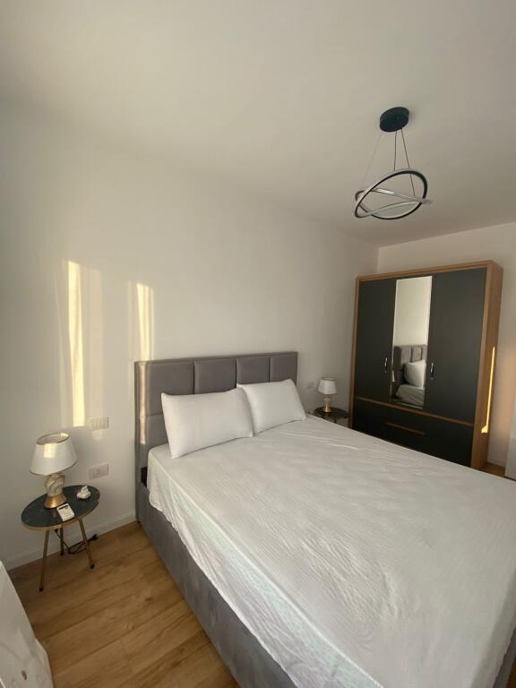 Shitet Apartament 1+1 ne golem