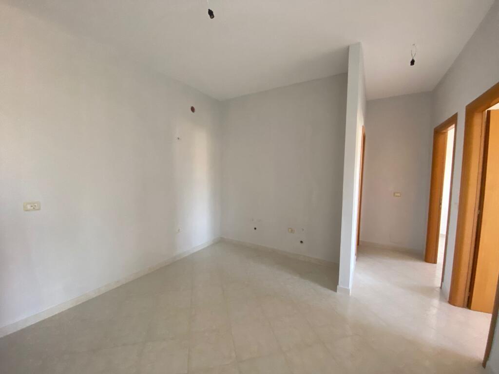 Shitet Apartament 2+1 70 m2, Post Parkimi 22 m2 75. 000​