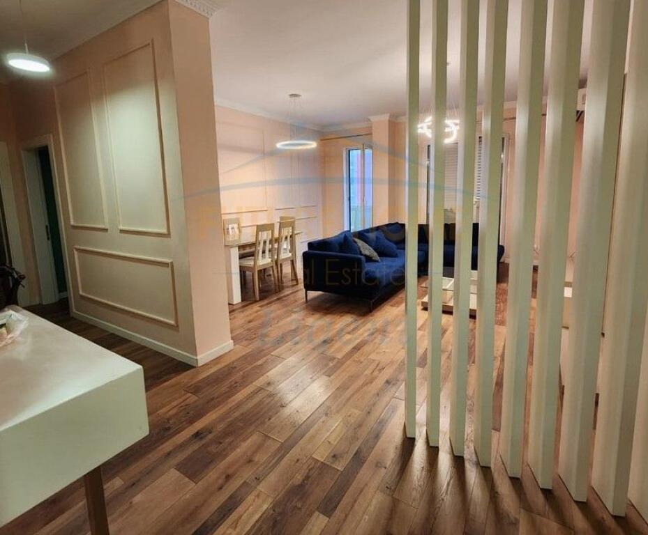 Affitto, Appartamento 2+1, Giardino Zoologico, Tirana.