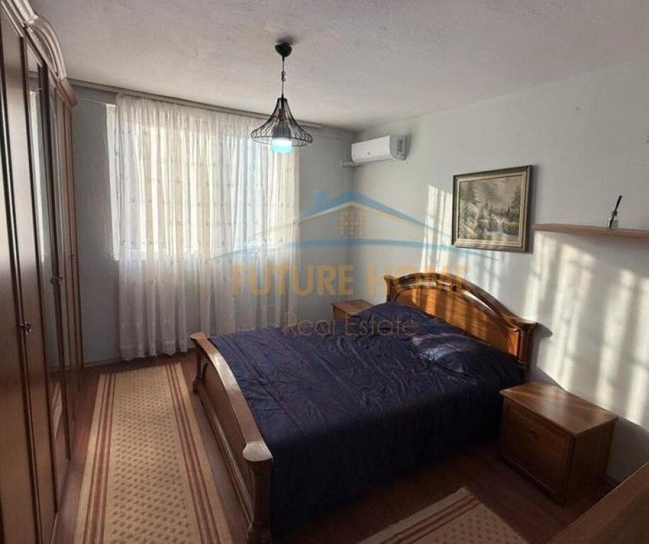 Qera, Apartament 2+1, Tregu Elektrik , Tiranë.