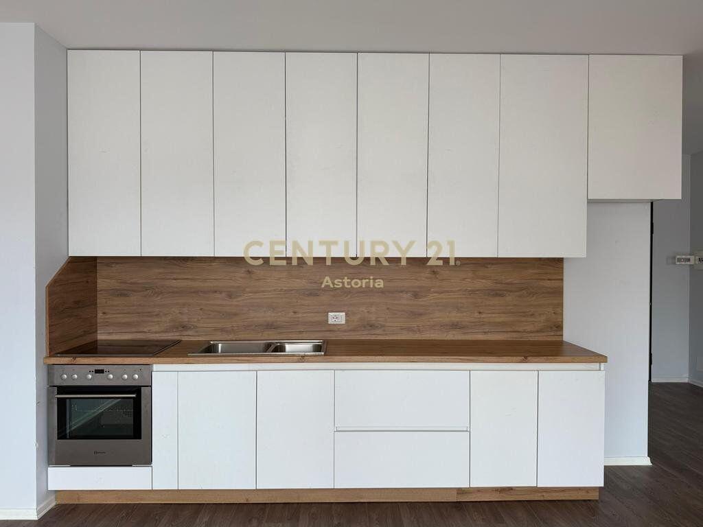 JEPET ME QIRA APARTAMENT 2+1 TE RRETHI I SAUKUT, TIRANE