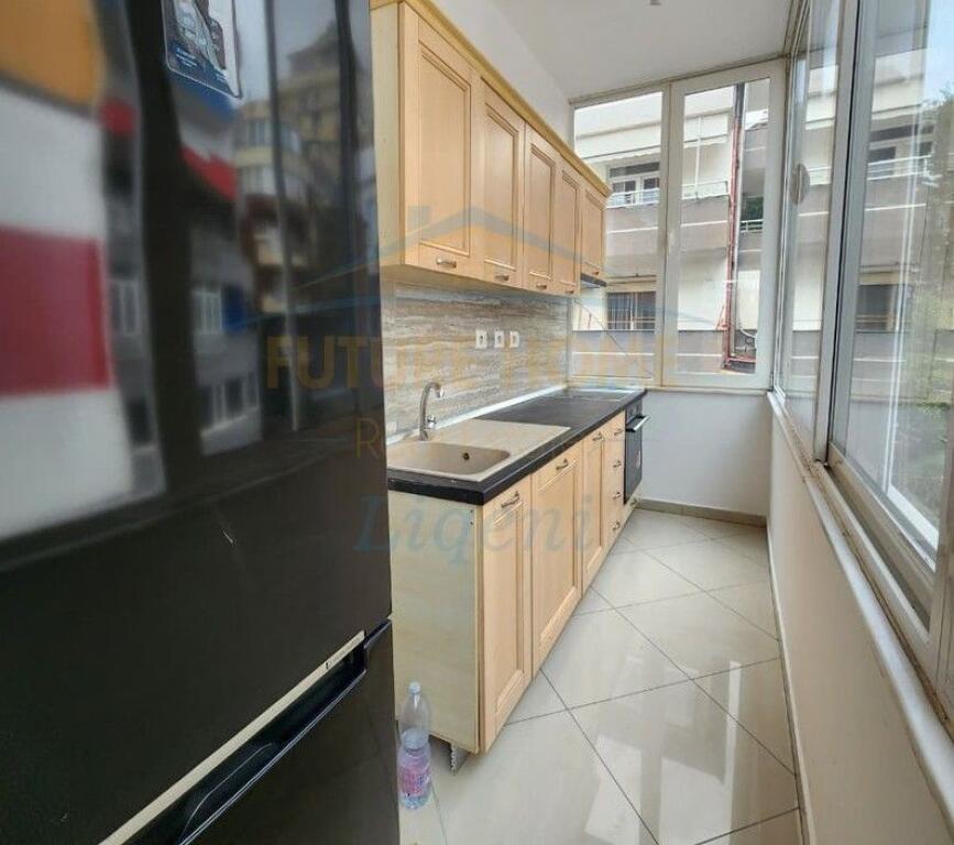 Affitto, Appartamento 2+1, Giardino Zoologico, Tirana.