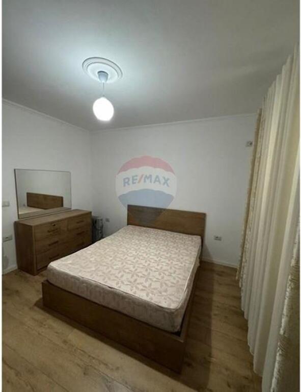 Shitet Apartament 2+1 tek Oxhaku !
