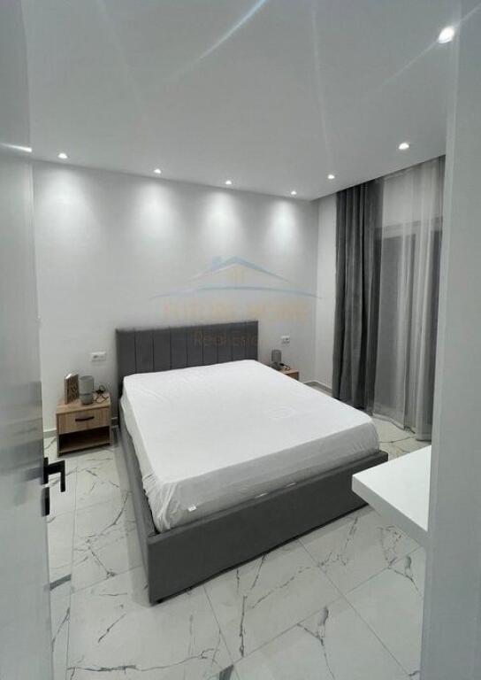 Qera, Apartament 1+1 , Zogu i Zi, Tirane.