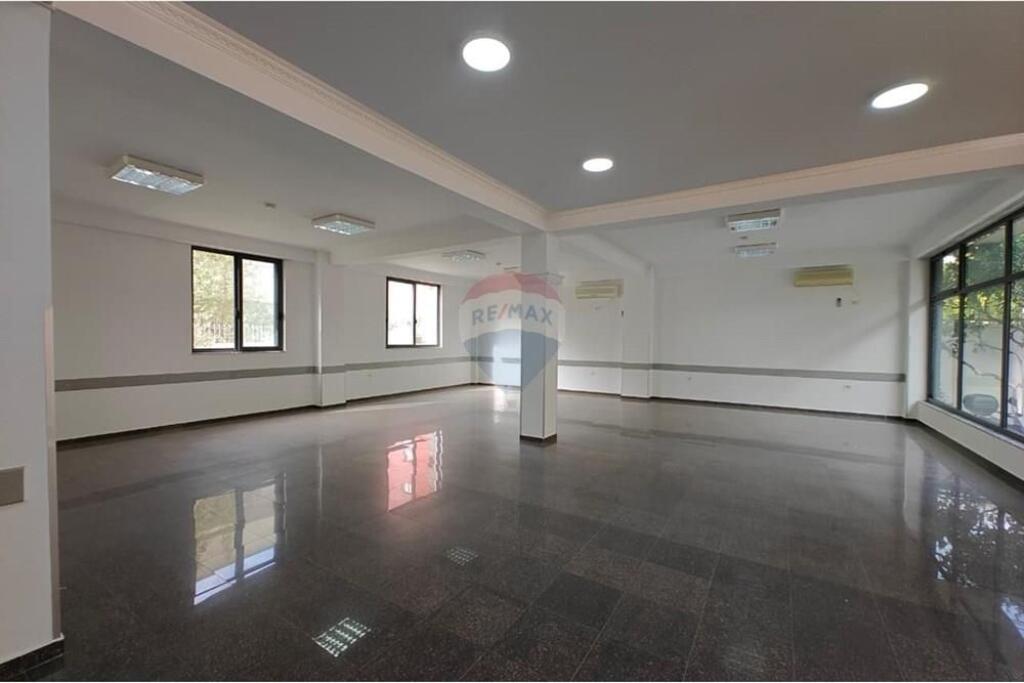 QERA, AMBIENT BIZNESI, XHAMLLIK, TIRANE