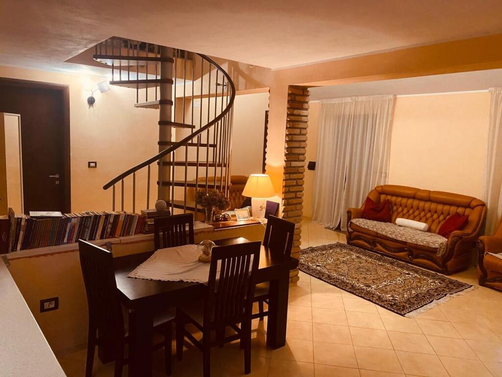 Casa Privata in Vendita a Shkallnur