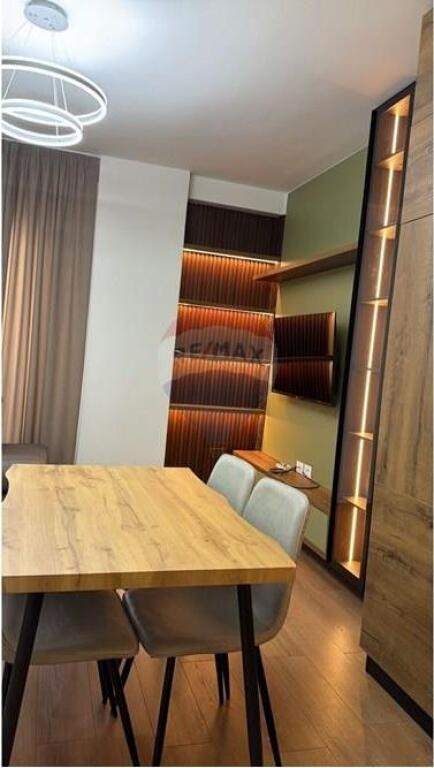 JEPER APARTAMENT    1+1   ME QERA  TEK KOMUNA E PARISIT !