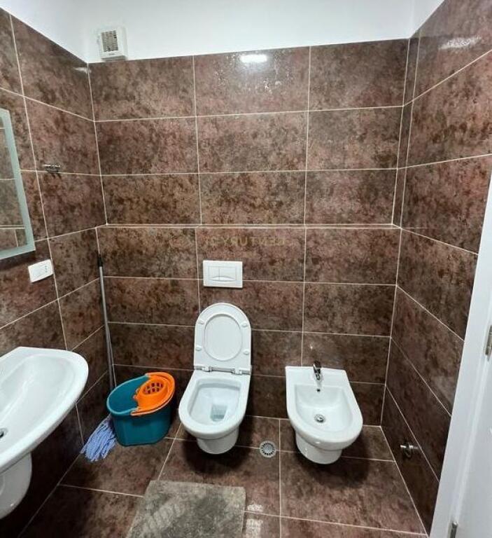 Apartament 2+1+2 me qira Rr. Dritan Hoxha.