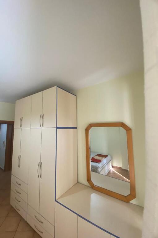 🏠 Jepet me qira apartament 1+1