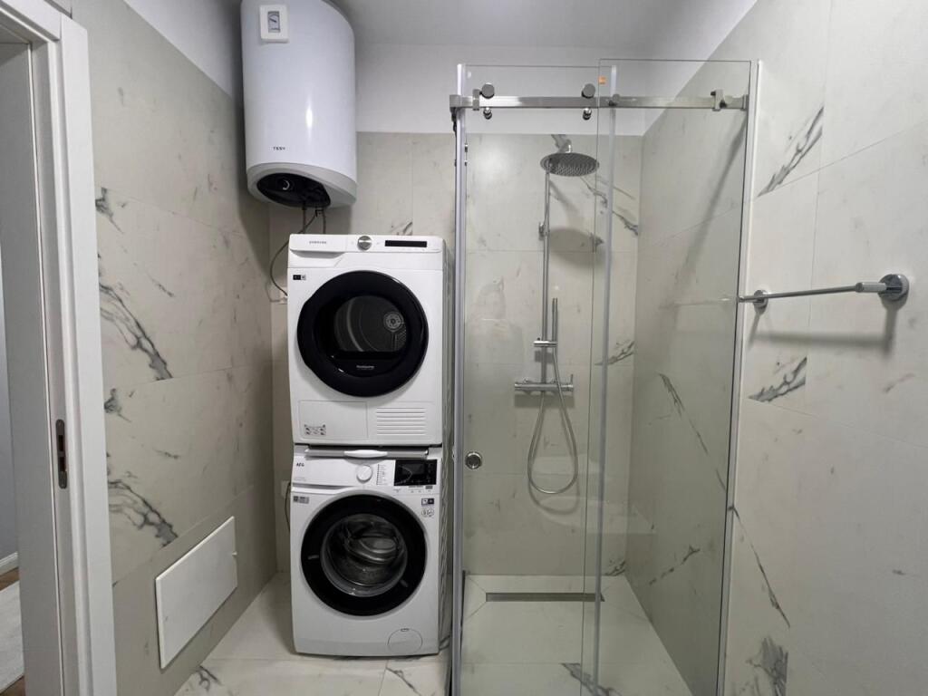 🏡Me Qera: Apartament 2+1+2wc + 1 Post Parkimi - (📍Liqeni i Thate) || I Sapo Mobiluar