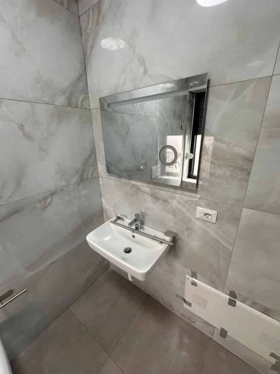 Apartment 2+1 for rent – Bulevardi i Ri