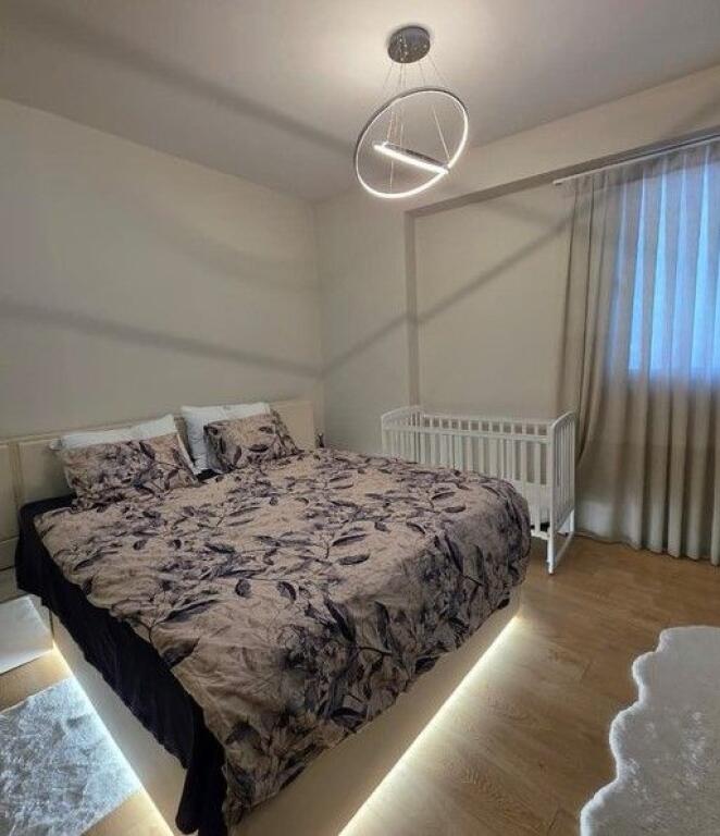 Shitet, Apartament 2+1+2, Kompleksi "Kika 2", Komuna Parisit, Tiranë.