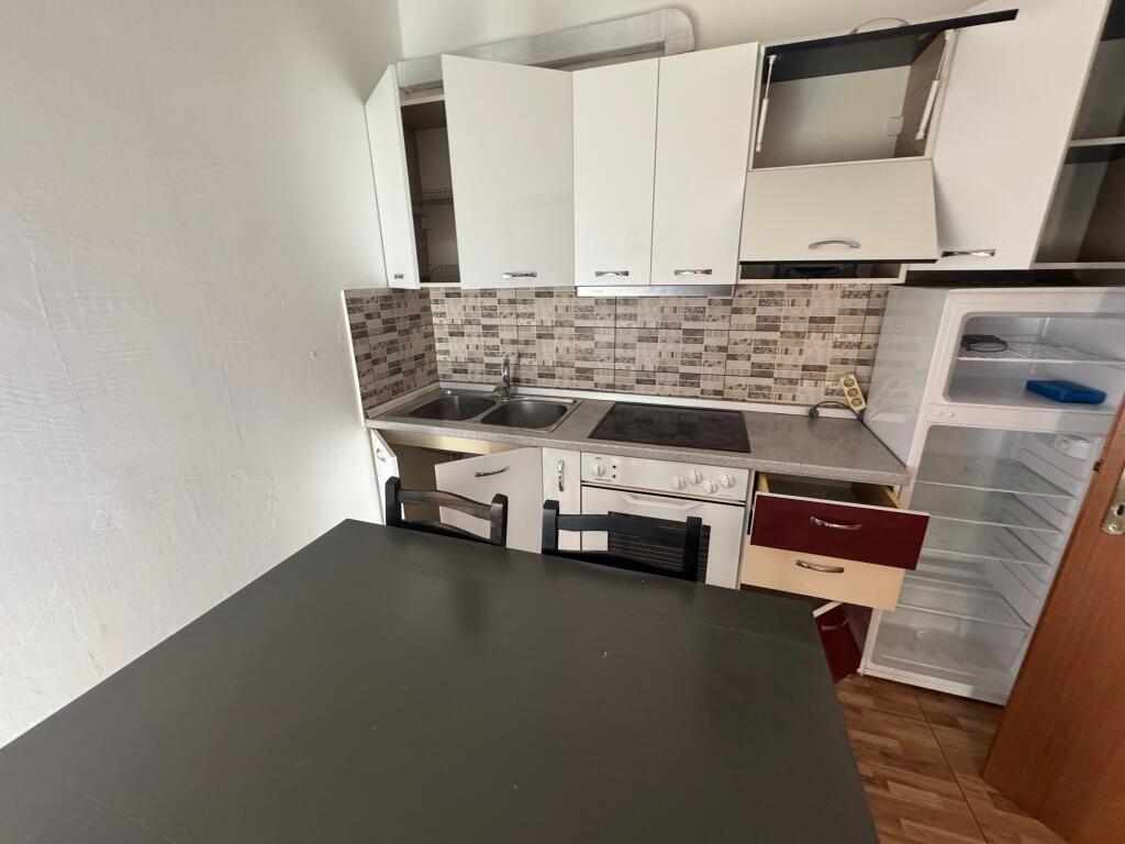 Apartament me qira 5 minuta nga spitali amerikan 3