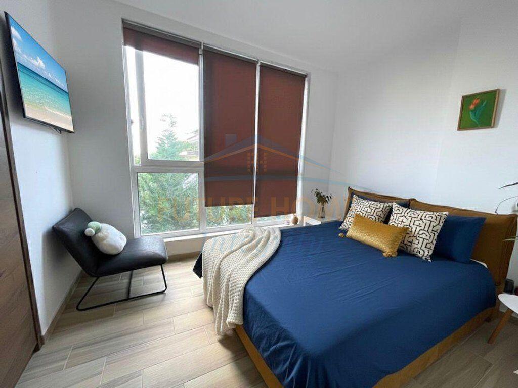 In affitto, Villa su 2 piani con piscina, Farkë, Tirana.