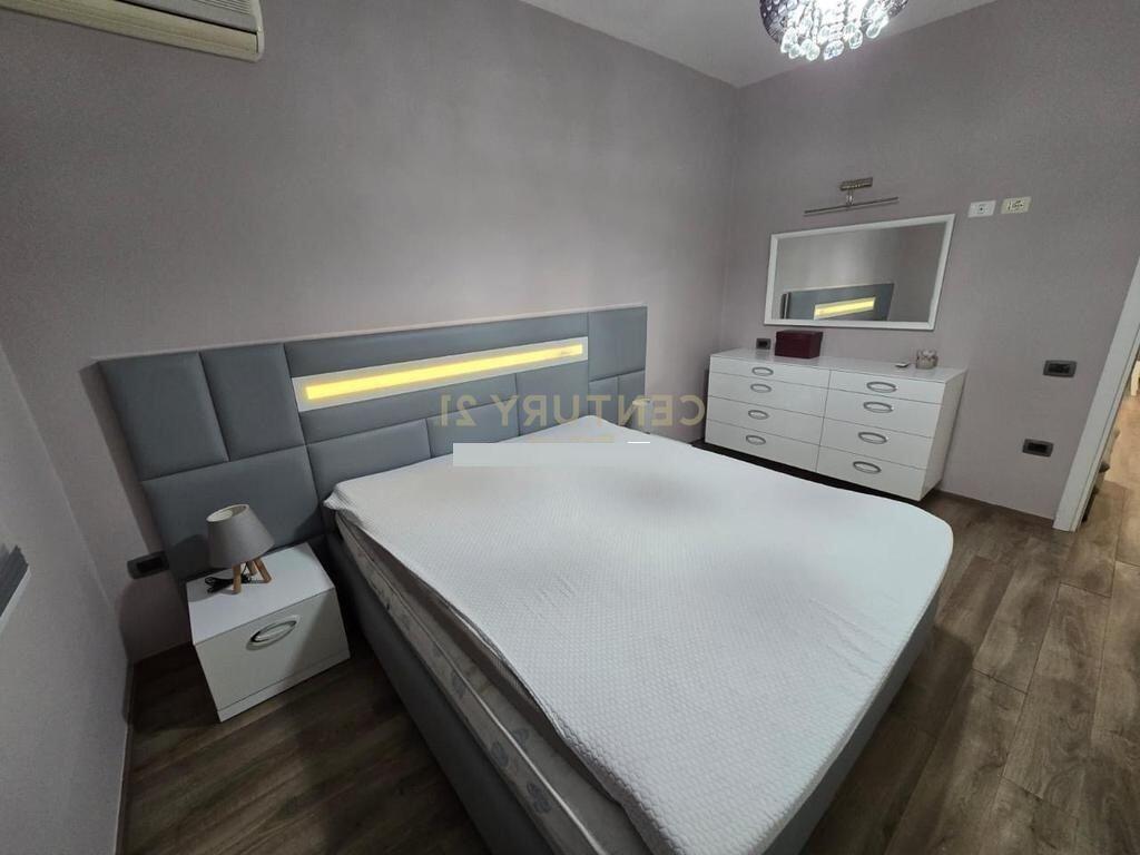 Apartament 1+1 me qera Pazari i Ri