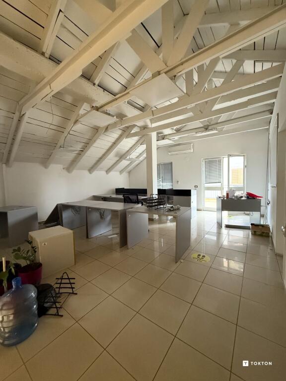 OFFICE SPACE FOR RENT, SHALLVARET, 240m2, 1500€/month