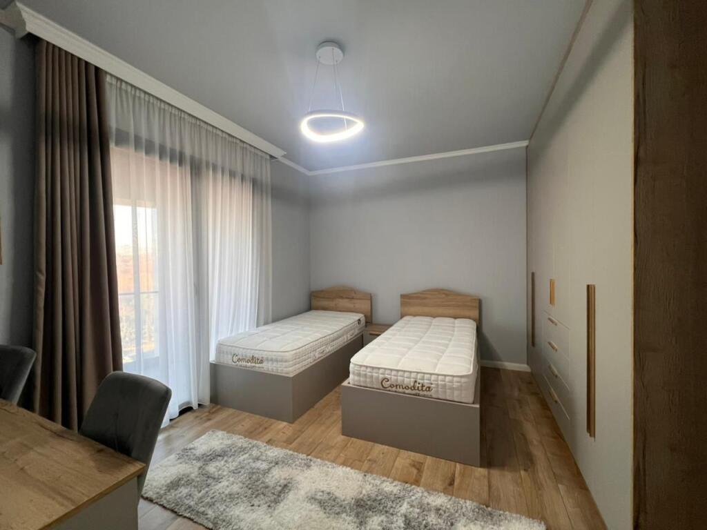 🏡Me Qera: Apartament 2+1+2wc + 1 Post Parkimi - (📍Liqeni i Thate) || I Sapo Mobiluar