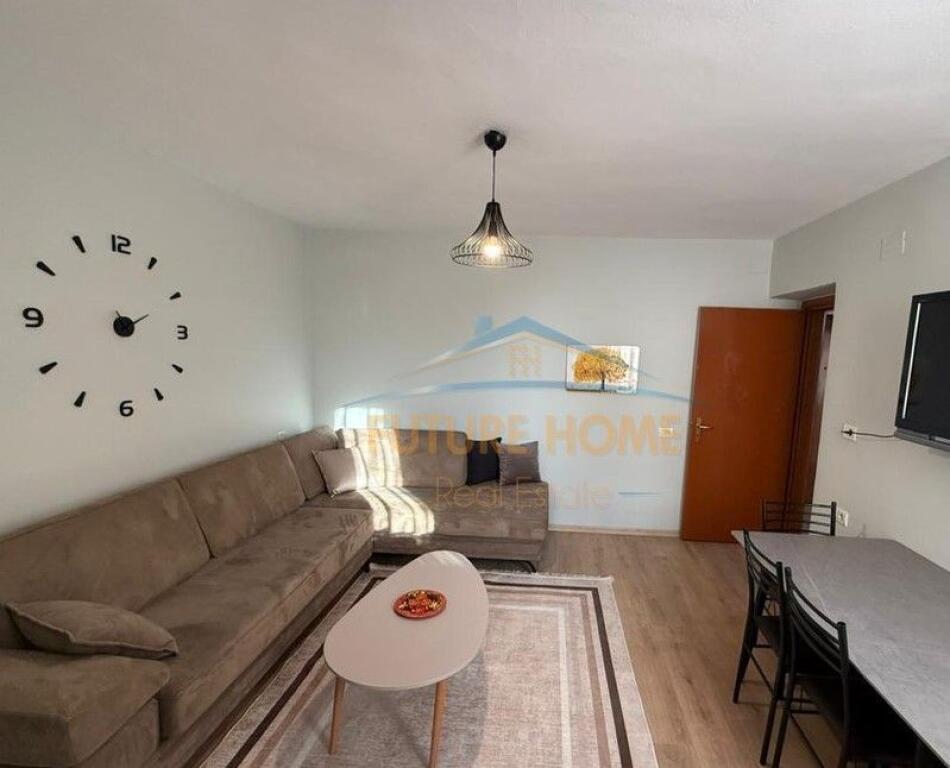 Qera, Apartament 2+1, Tregu Elektrik , Tiranë.