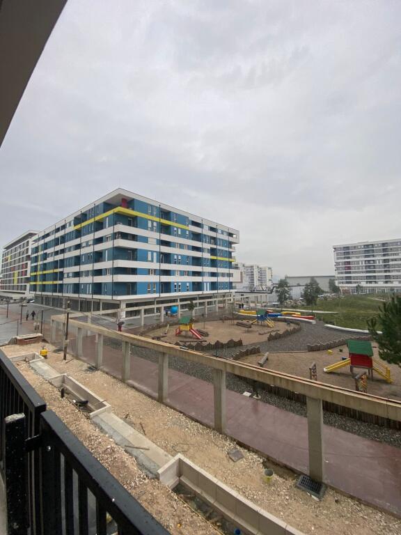 Univers city , Ap 2+1+verande+garazh