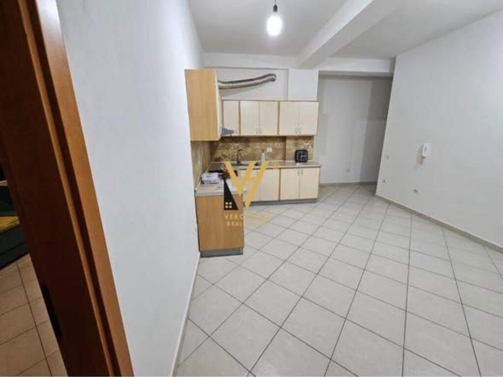 JEPET APARTAMENT 2+1+2BLK ME QIRA TE KOPSHTI ZOOLOGJIK 60.000 LEKE