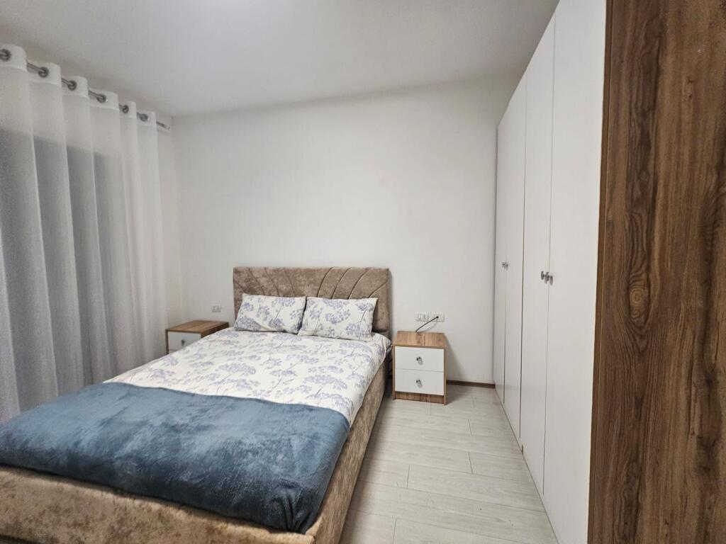 Qera Apartament 1+1 me post parkimi  Green City Unaza e Re