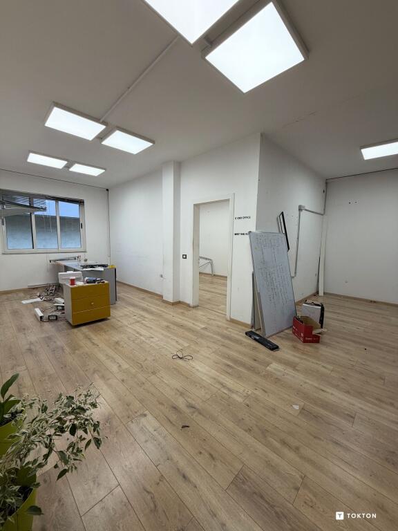 OFFICE SPACE FOR RENT, SHALLVARET, 240m2, 1500€/month