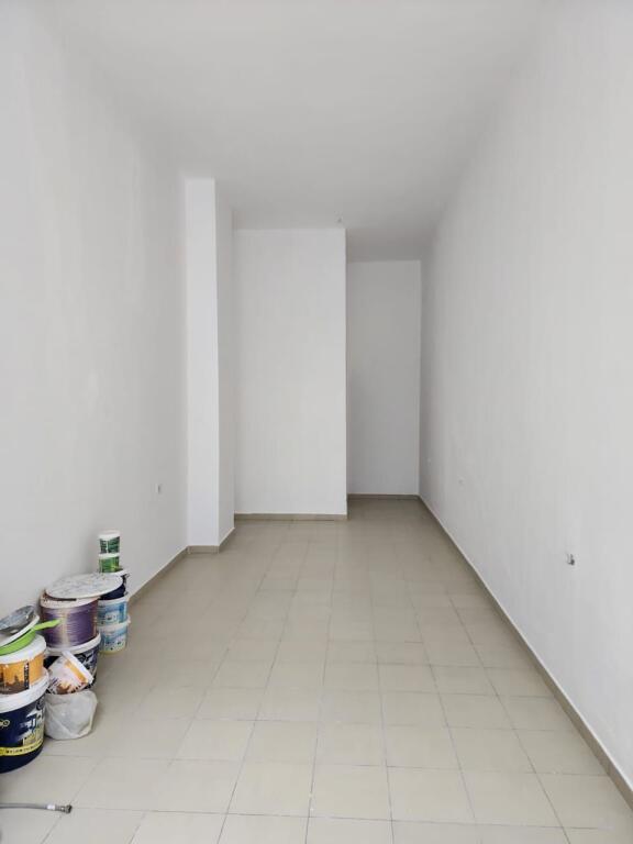 Business premises for sale in neighborhood 13 in Plazh