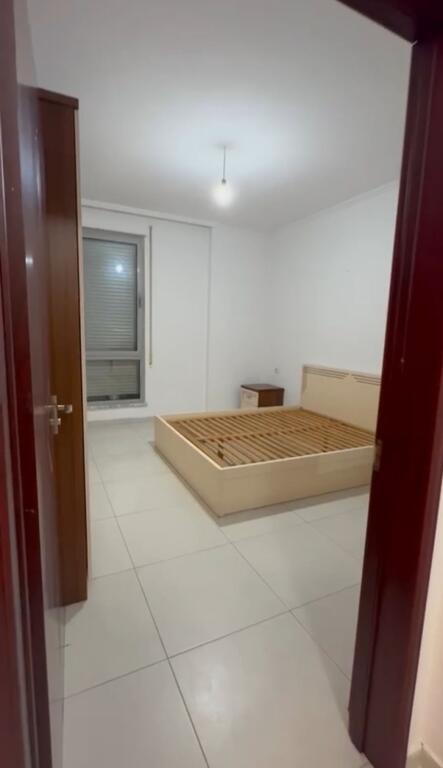 Comune di Parigi, affittasi appartamento 1+1! 40.000 Leke