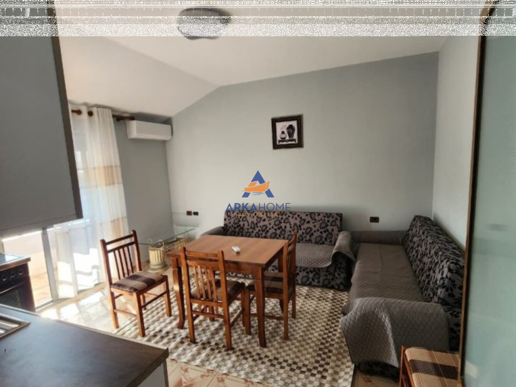 JEPET ME QERA APARTAMENT 2+1+BALLKON "LAPRAKE" 450 EURO