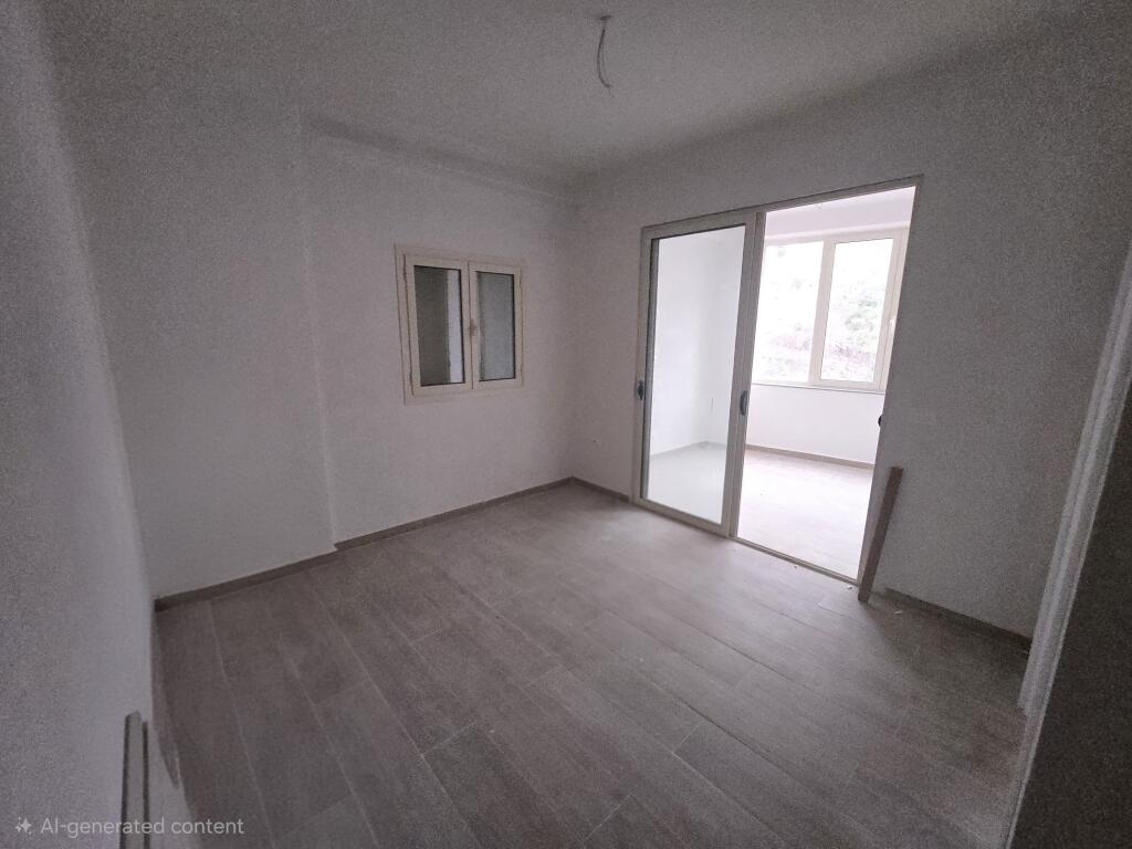 Shitet Apartament 2+1 Ne Fresk