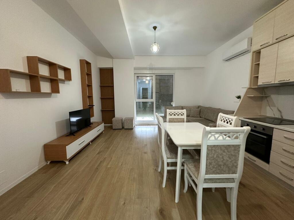 Apartament 1+1 m qira tek Siri Kodra