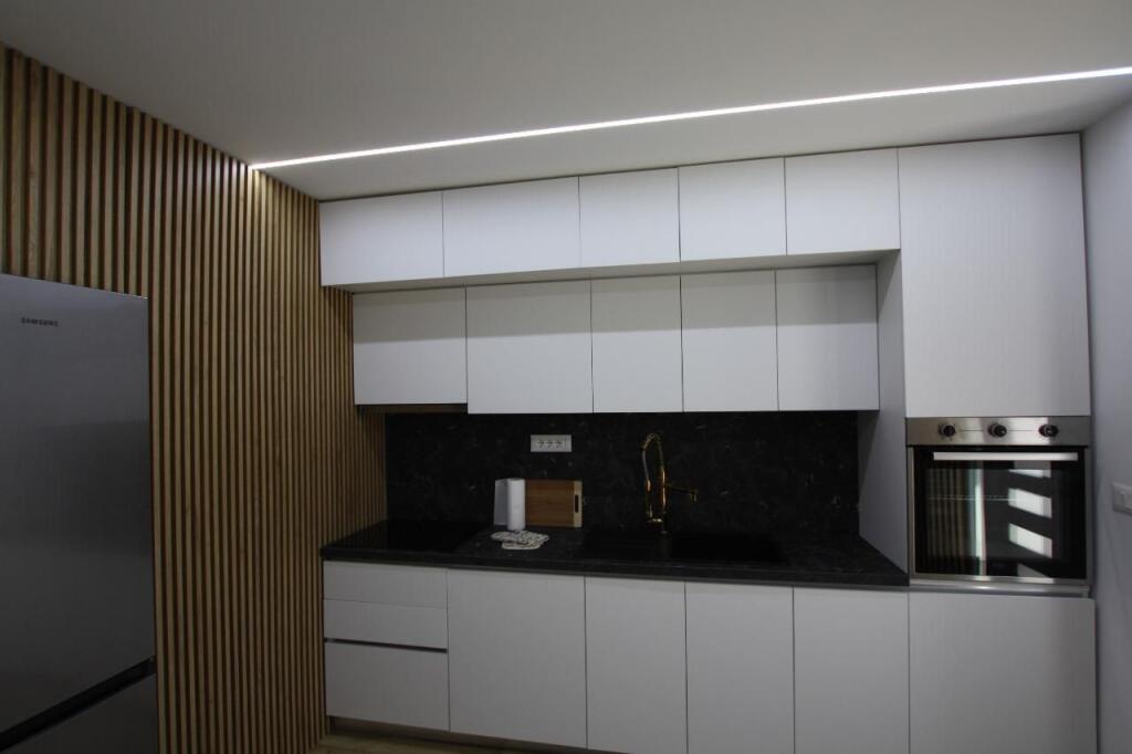 Me Qera : Garsoniere📍21 Dhjetori (Prane Vodafone) - 550€ - Sp.35m² - 100% e Re✨