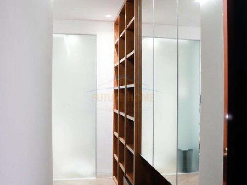 Shitet, Apartament 2+1+2, Selvia, Tiranë.