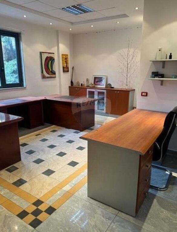 Zyrë - Për Qira - Sheshi Skënderbej, Tiranë ID: 530171088-84