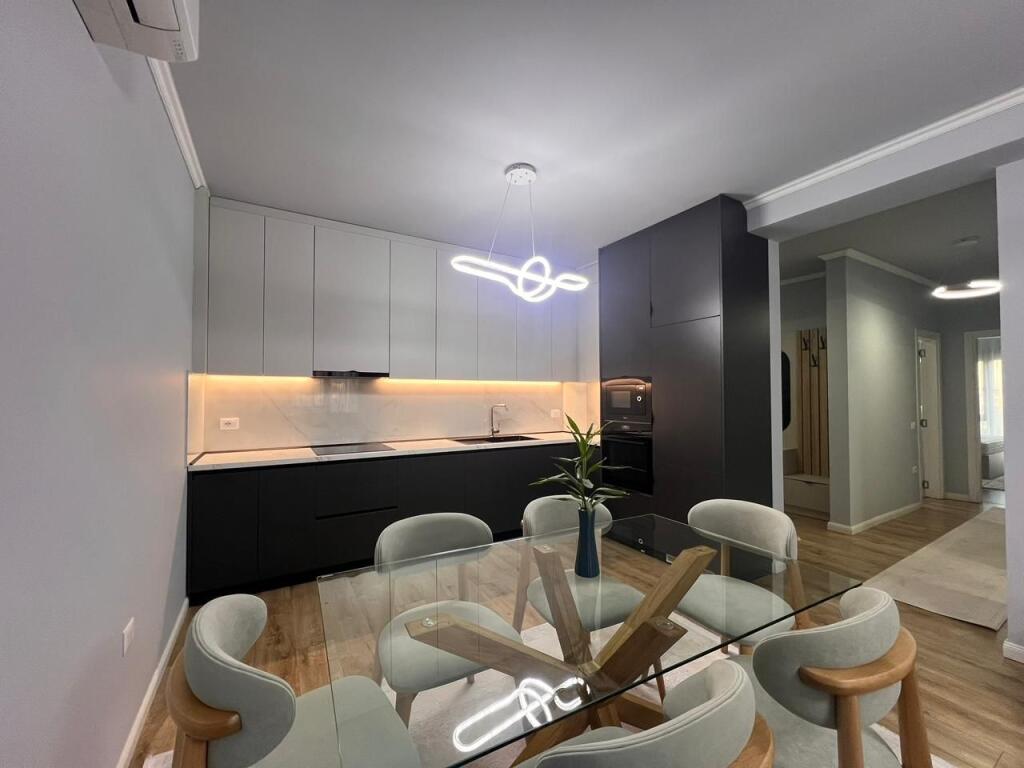 🏡Me Qera: Apartament 2+1+2wc + 1 Post Parkimi - (📍Liqeni i Thate) || I Sapo Mobiluar