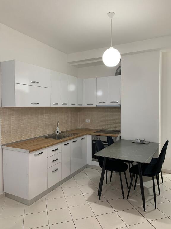 JEPET 1+1 ME QIRA NE ASTIR