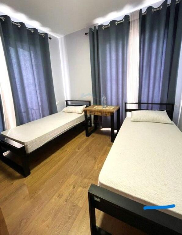 Apartament 2+1+2, per Qera, Rruga Bardhyl, Tiranë.