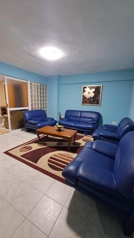 🏡 APPARTAMENTO 3+1 IN AFFITTO – VICINO ALL'UNIVERSITÀ “ZOJA E KËSHILLIT TË MIRË”