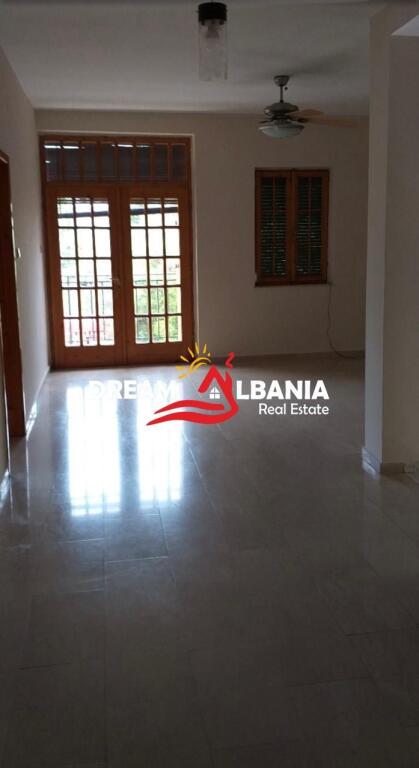 Vile private ne shitje ne zonen e Don Bosco prane kompleksit Vizion Plus (ID 4151040).