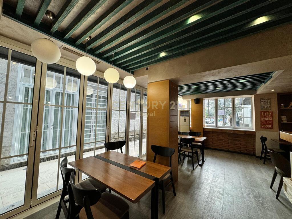 RESTAURANT FOR RENT NEAR ZOGU I ZI 2,000 € /Month