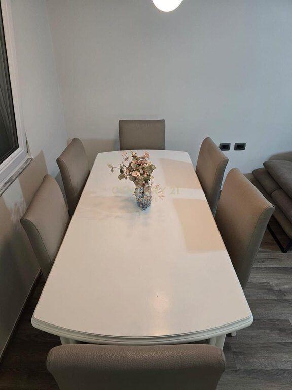 1+1 ME QIRA TEK PAZARI I RI !