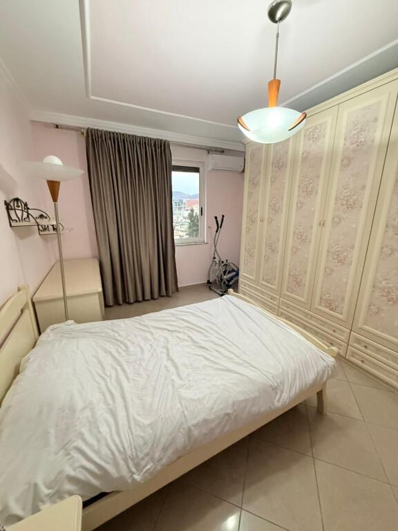 Apartament 3+1+2 me qera ne Bllok