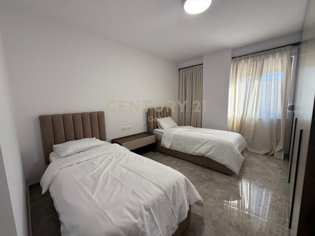 JEPET ME QERA APARTAMENT 2+1+2+ POST PARKIMI TE KODRA E DIELLIT!