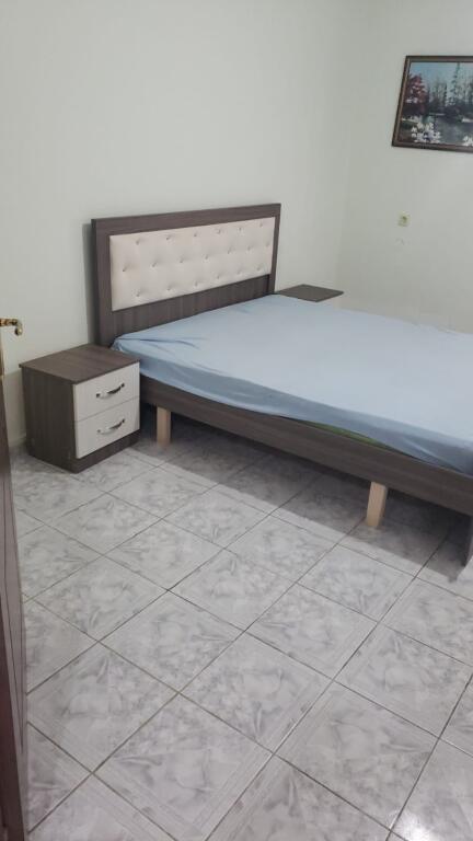 Jepet me qira 2+1 shpi private LAPRAKE 400 mije leke