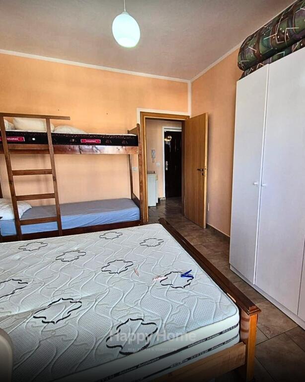 💣MUNDESI FANTASTIKE INVESTIMI AiR BNB ose BANIM.💣  ❤️ 2Apartamente ngjitur me njera tjetren.  Shiten 2 apartamente  1+1  vec e vec ose te dyja bashke, në një zonë shumë të kërkuar të Orikumit, Vlorë, ideal si për banim ashtu edhe për investim.   