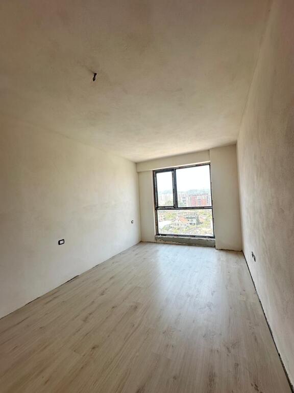 Appartamento 2+1, Ex campo di aviazione GRT