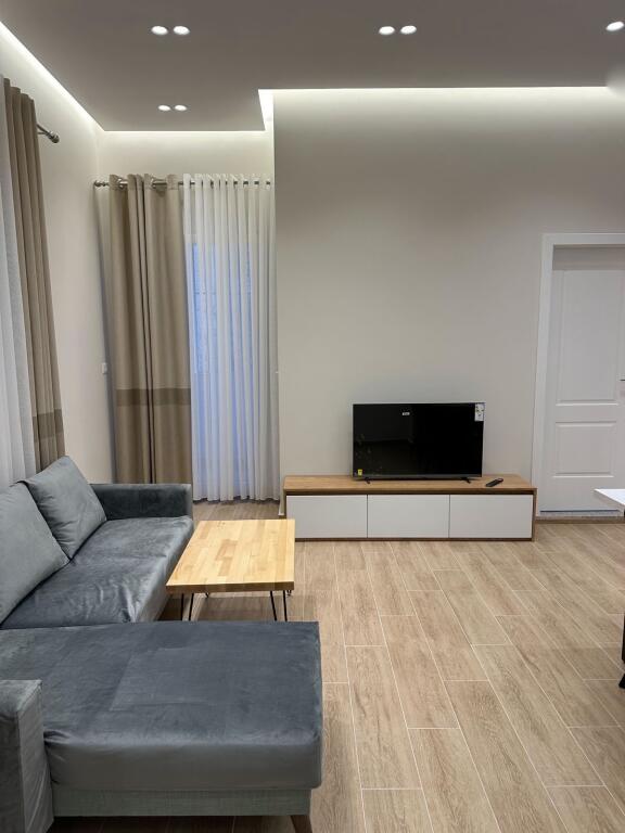 Jepet Me Qera Apartament 2+1+1 Ballkon