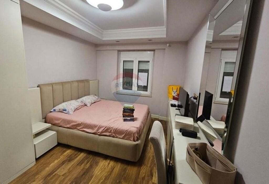 Apartment - For Sale - 9 Floors, Tirana ID: 530571009-44